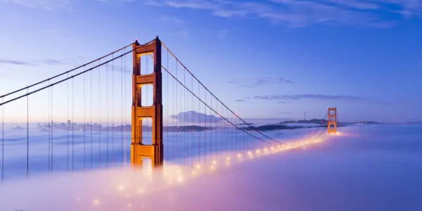 Golden-Gate-Bridge-with-fog-1280x854-1.webp